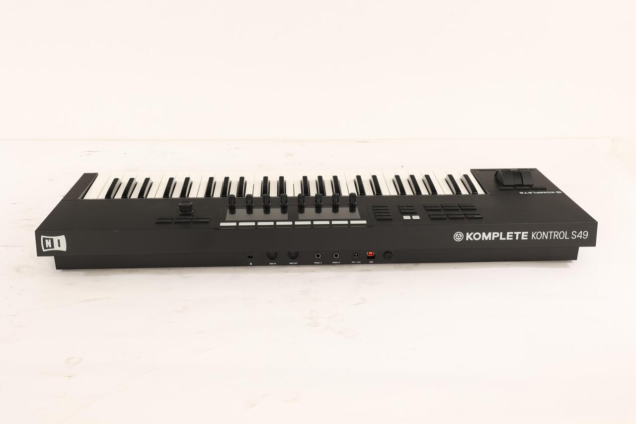 Second Hand Komplete Kontrol S49 Mk2 Midi Controller - Andertons